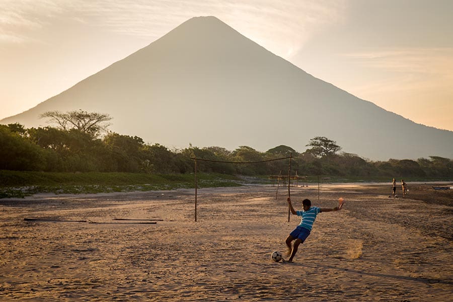 Isla-Ometepete-Nicaragua-Nacho-Marlats-Volcan